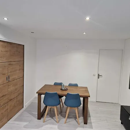 Appartement Comfortable à 200 M à Pied Du Rer A Champs-Sur-Marne